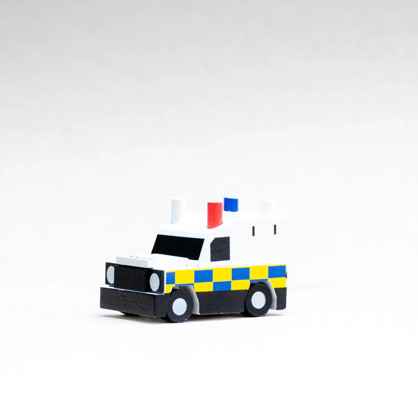 CD Police Landrover